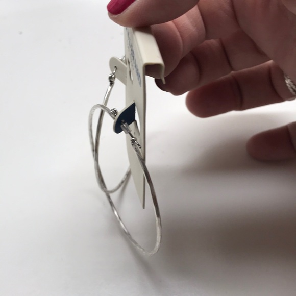 LAST PAIR!! NEW big hammered silver hoop earrings - Picture 6 of 8